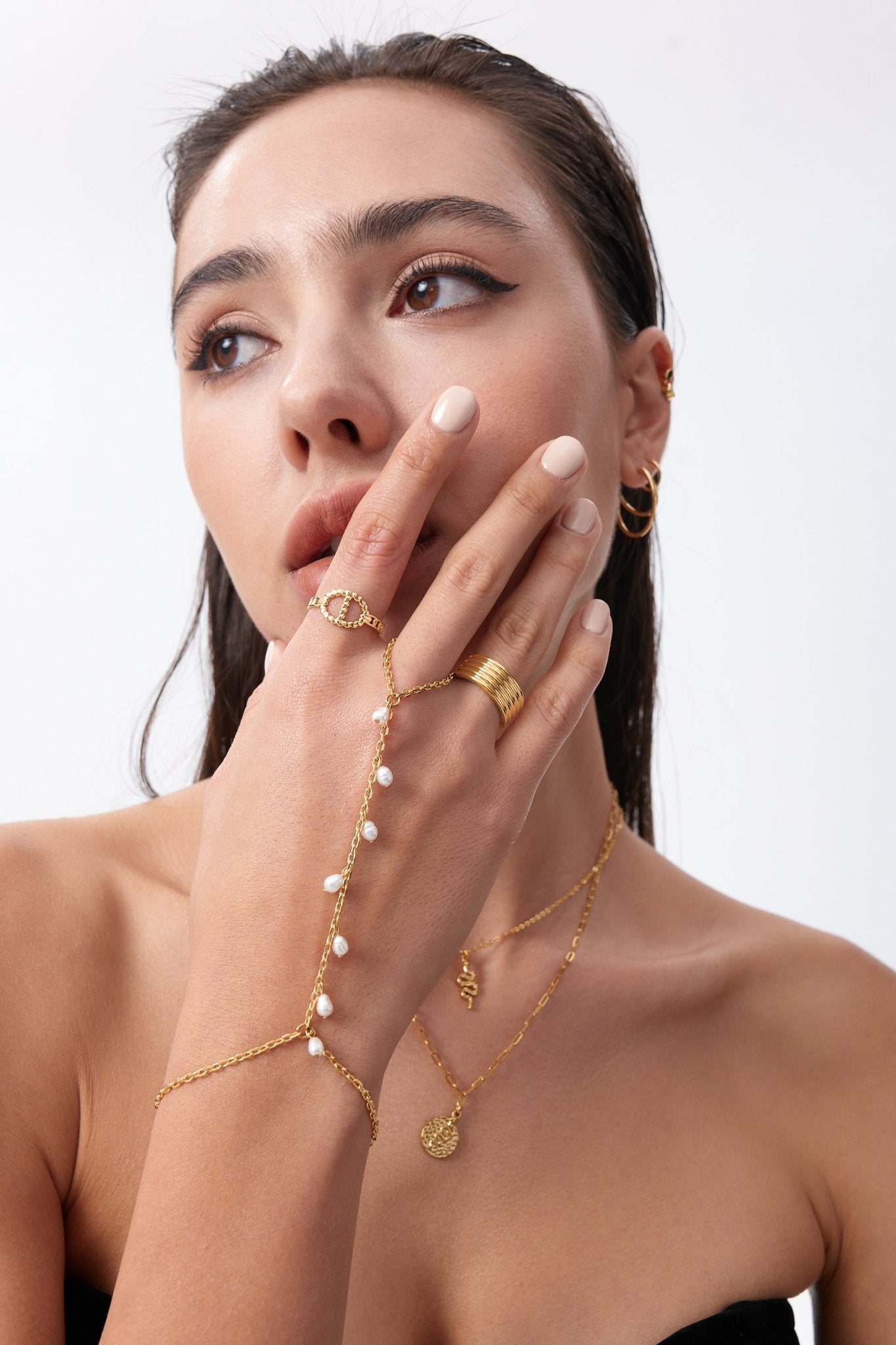 Freshwater Pearl Hand Chain